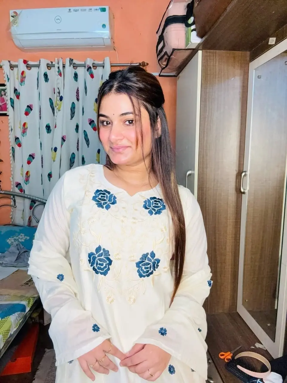 College Goa Escorts For Young Girlfriend Fun 0