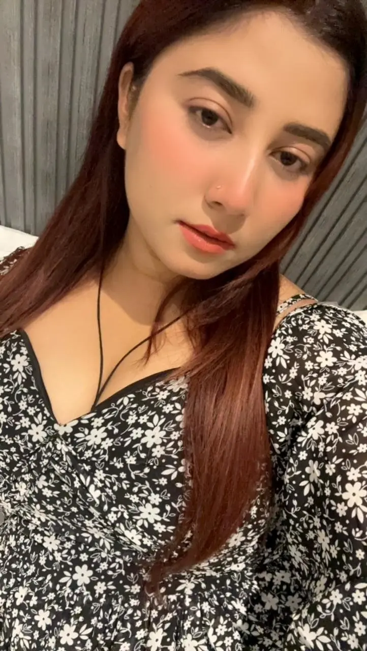 Caring Housewife Escorts In Greater Noida @7999 0